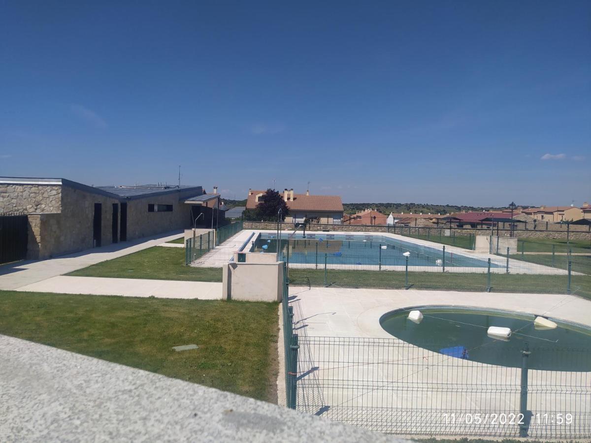Piso Navas Apartment Navas de San Antonio Ngoại thất bức ảnh