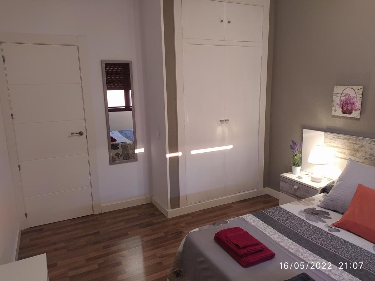 Piso Navas Apartment Navas de San Antonio Ngoại thất bức ảnh