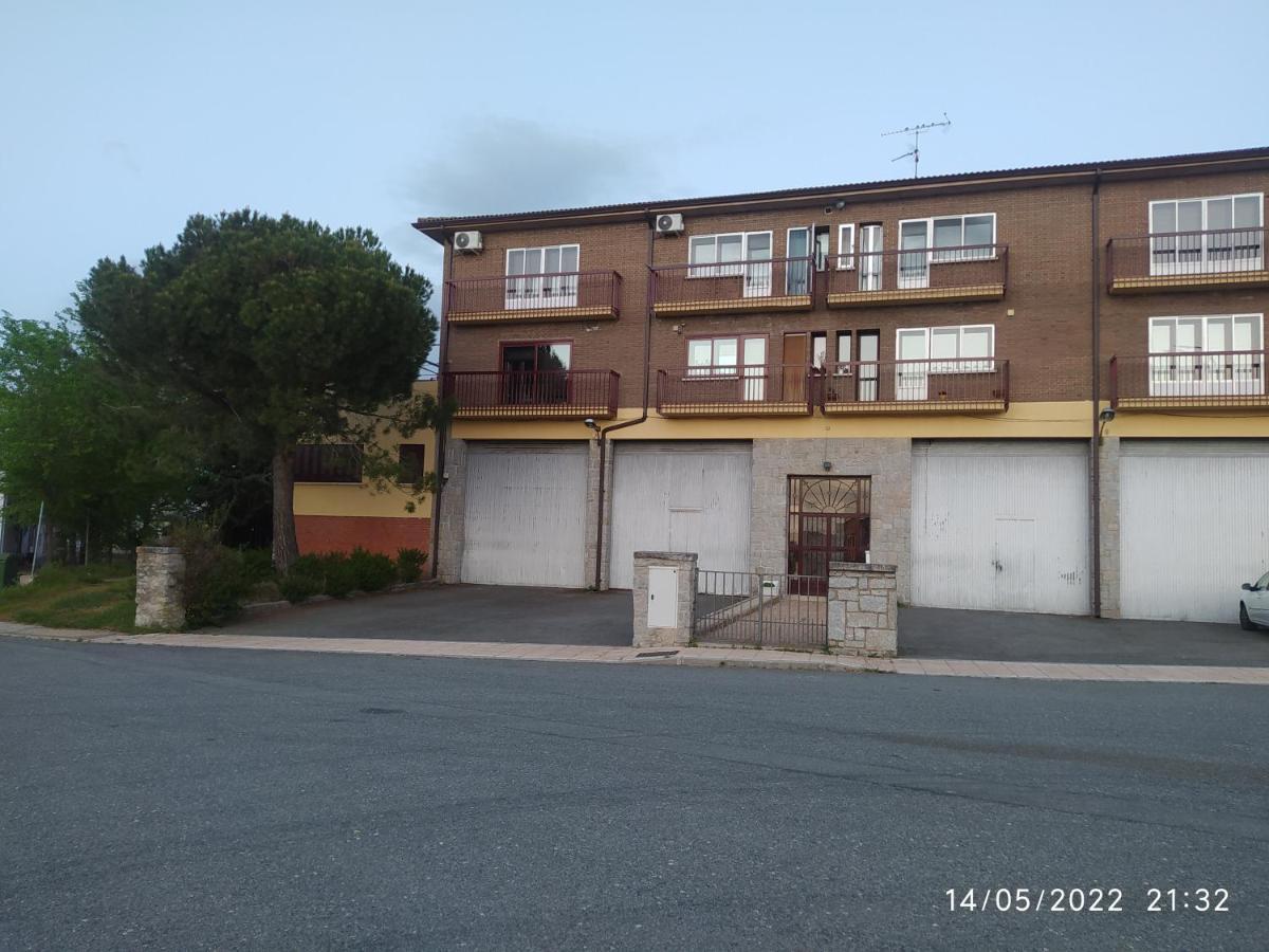 Piso Navas Apartment Navas de San Antonio Ngoại thất bức ảnh