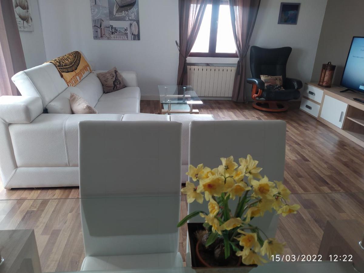 Piso Navas Apartment Navas de San Antonio Ngoại thất bức ảnh